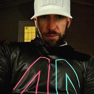 Meet your Posher, Hunter